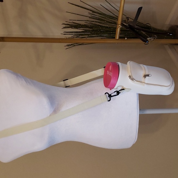 NEW 24 or 32 ounce 🍾Bottle/🥤 Cup Holder Off White w/ zipper pockets - Picture 3 of 8